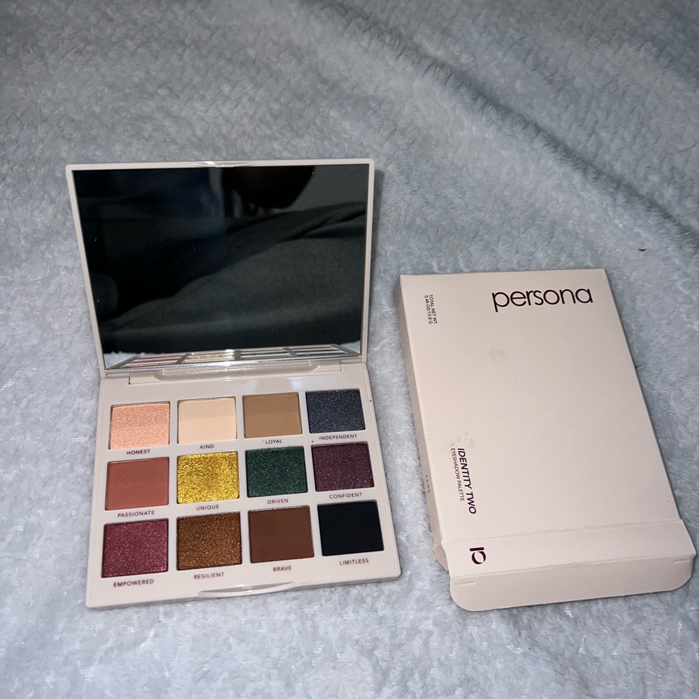 Eyeshadow palette